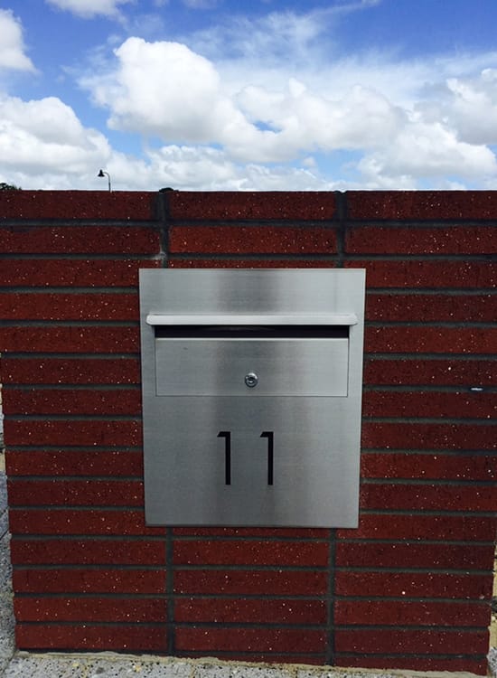 Letterbox_Front_Opening-550x750