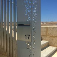 Mailmaster_Modern_Letterbox_in_Panel-550x750